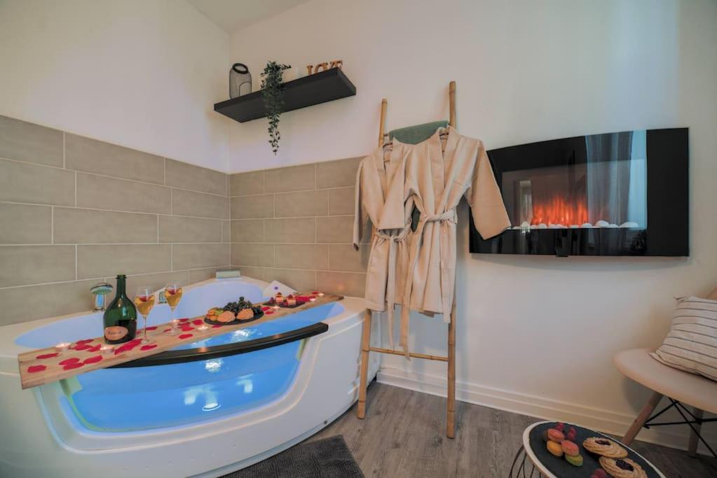 Bliss Insolite Jacuzzi Parking Free 5min Du Centre * Mulhouse